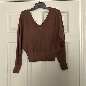 Express Double V Top